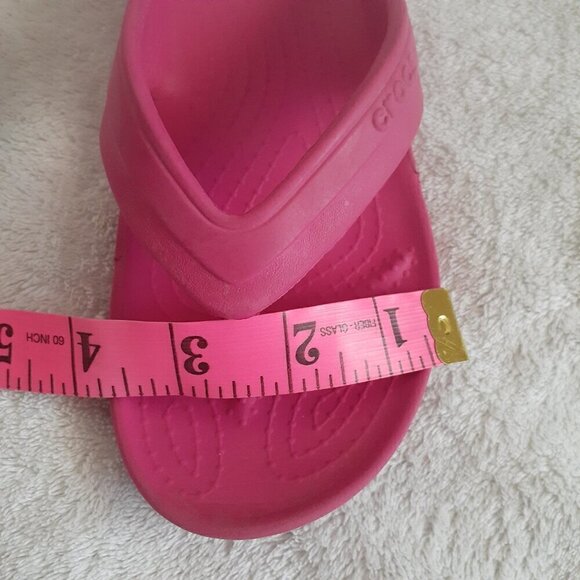 Crocs Girl's Size 1 Pink Classic Flip Flop Sandal - Picture 9 of 10